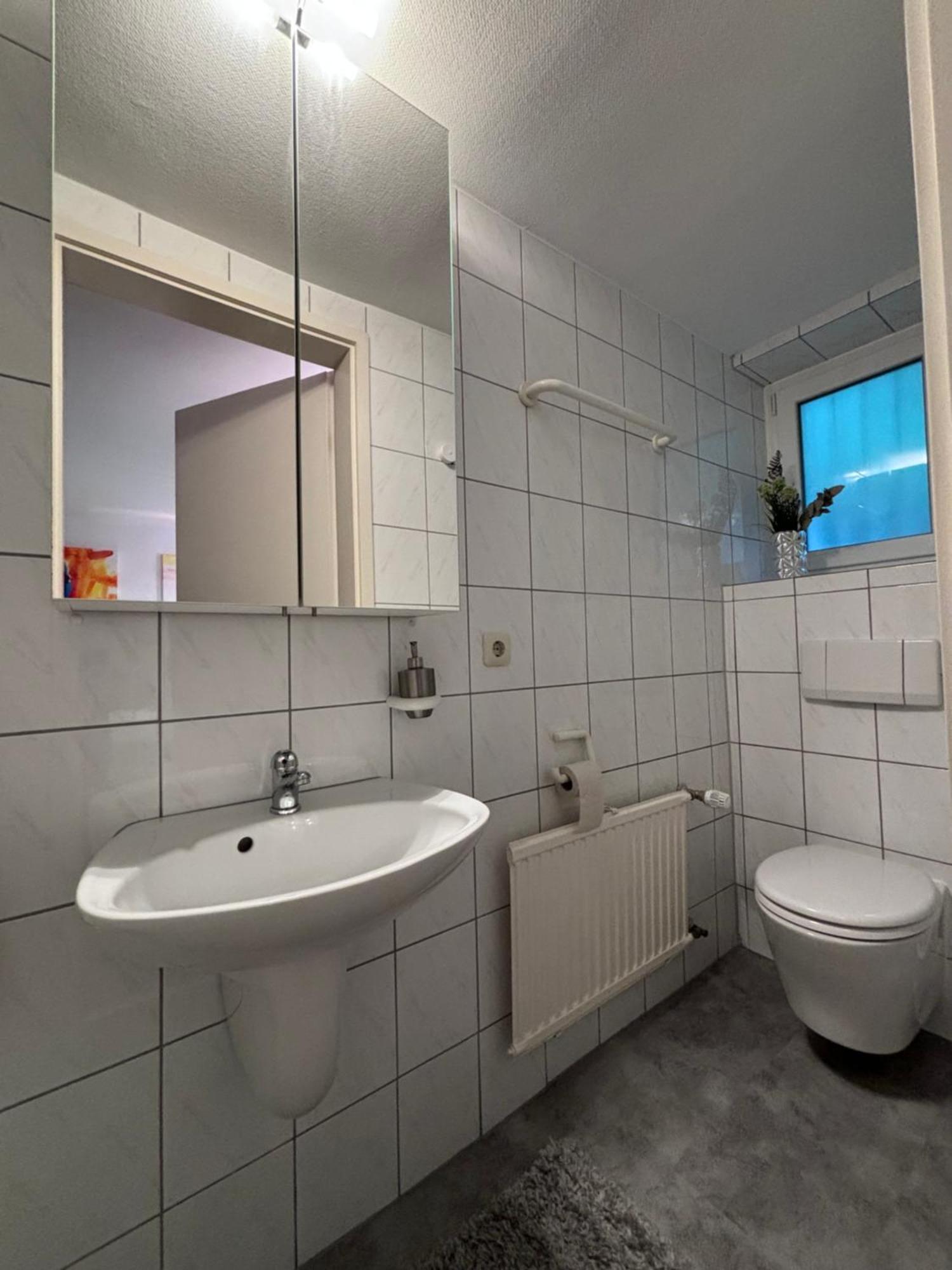 Doppelzimmer In Stuttgart-Birkach - Naehe Musicals Im Si-Zentrum, Messe, Flughafen, Uni Hohenheim Exterior foto